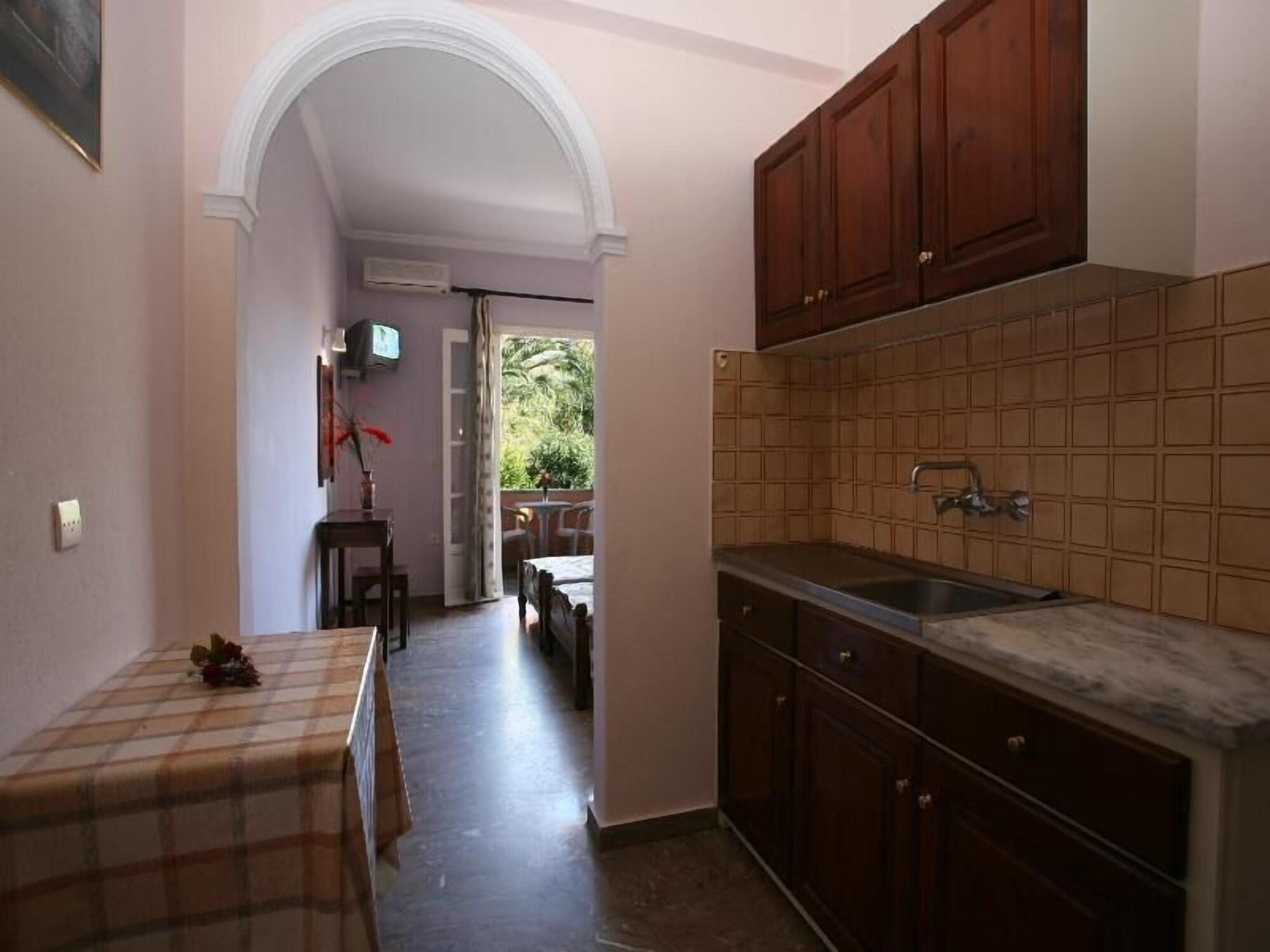 Alexis Apartments Бенитсес Экстерьер фото
