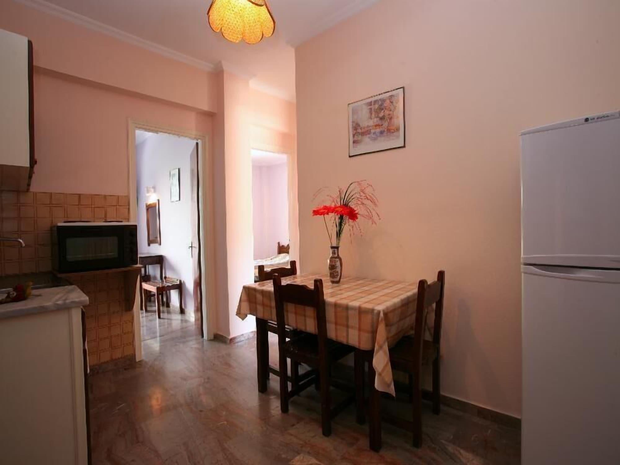 Alexis Apartments Бенитсес Экстерьер фото